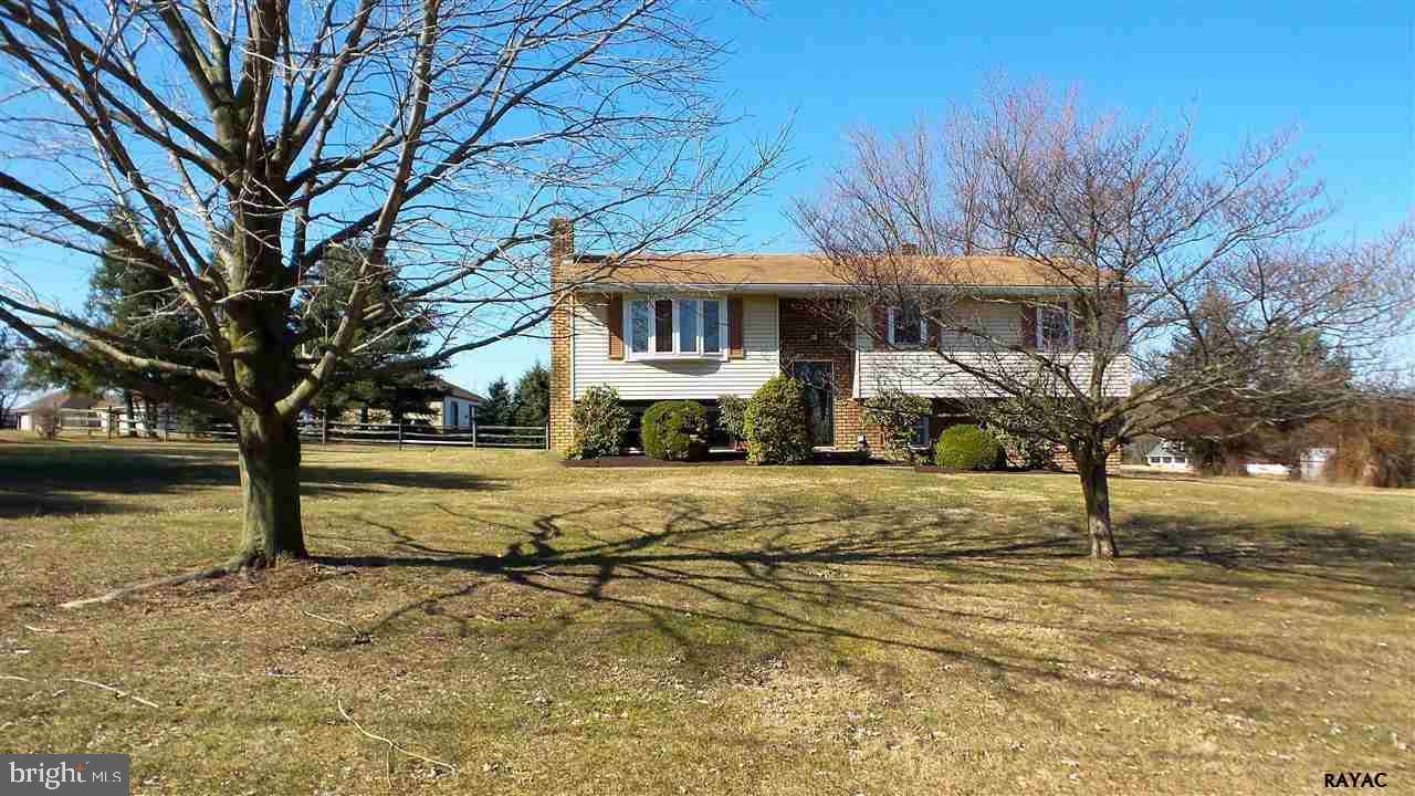 Spring Grove, PA 17362,930 HILL TOP DR S