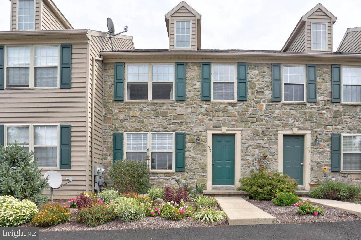 Elizabethtown, PA 17022,27 KING CT