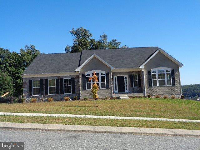 Delta, PA 17314,639 MISTY HILL DR