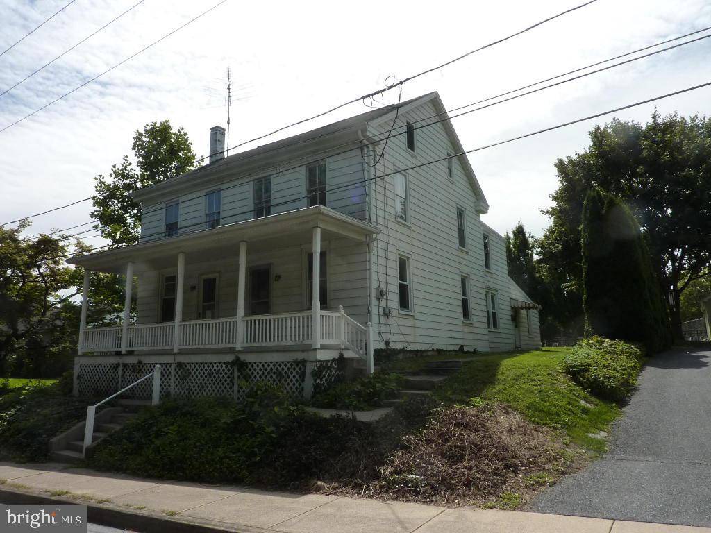 Lititz, PA 17543,34 MAPLE ST