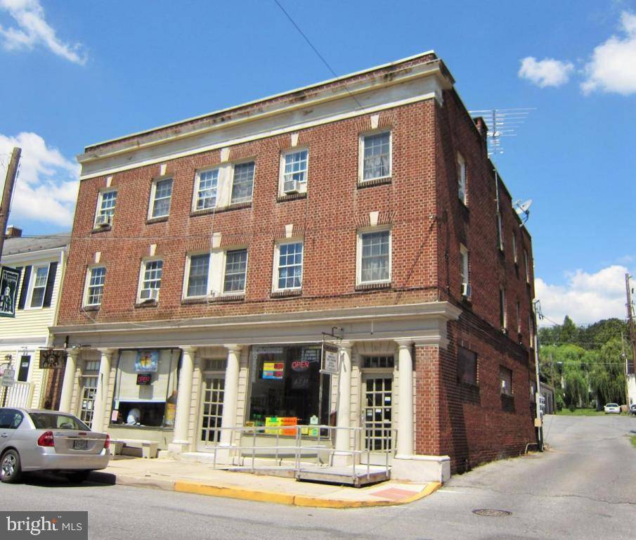 Marietta, PA 17547,30-32-34 W MARKET ST