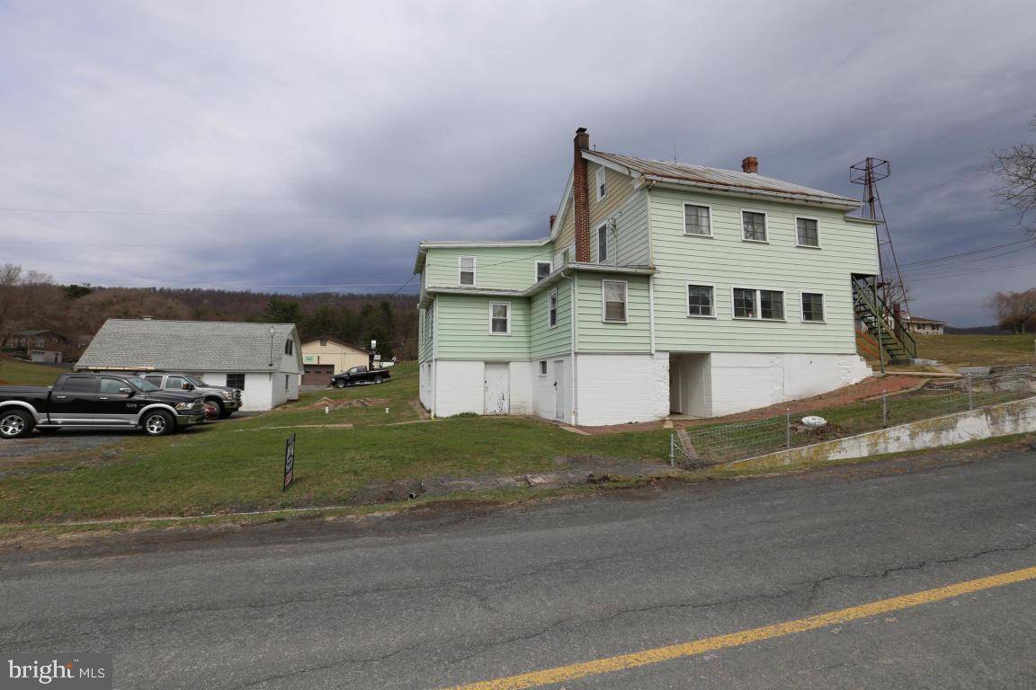 Pine Grove, PA 17963,795 MOUNTAIN RD