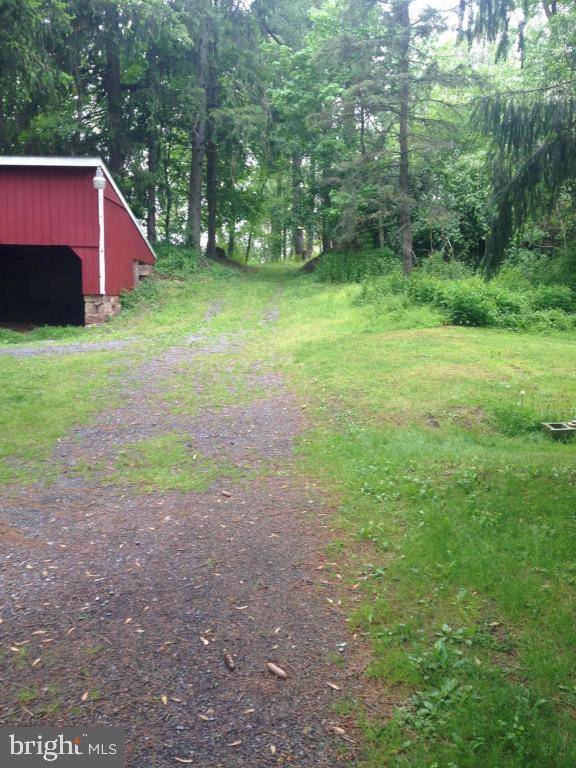 Stevens, PA 17578,595 HOPELAND RD