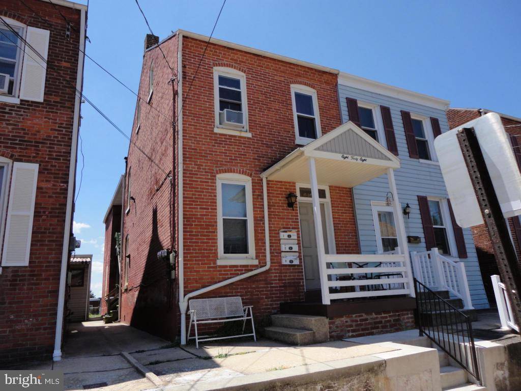 Columbia, PA 17512,848 BLUNSTON ST