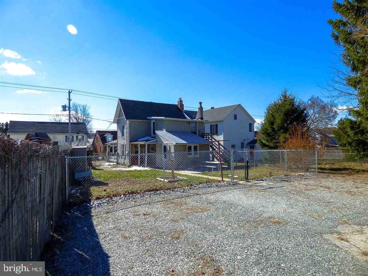 East Prospect, PA 17317,21 W MAPLE ST