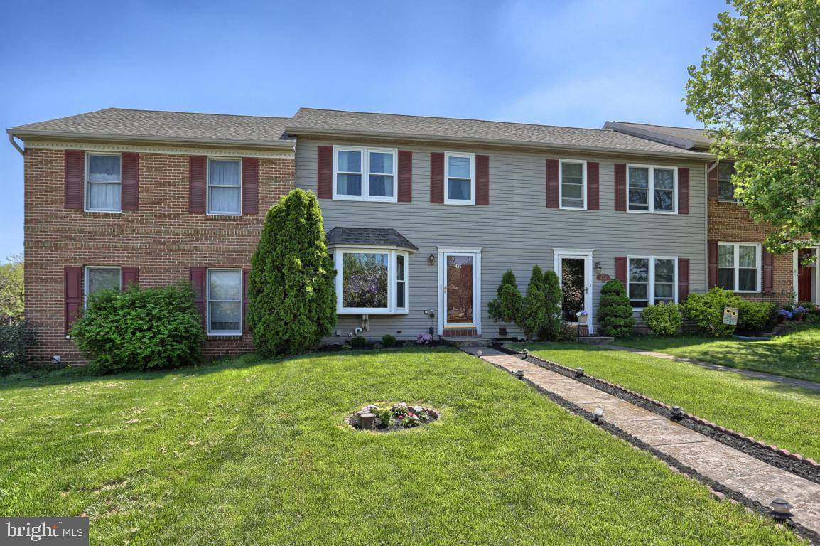 Stevens, PA 17578,405 STONECREST CT