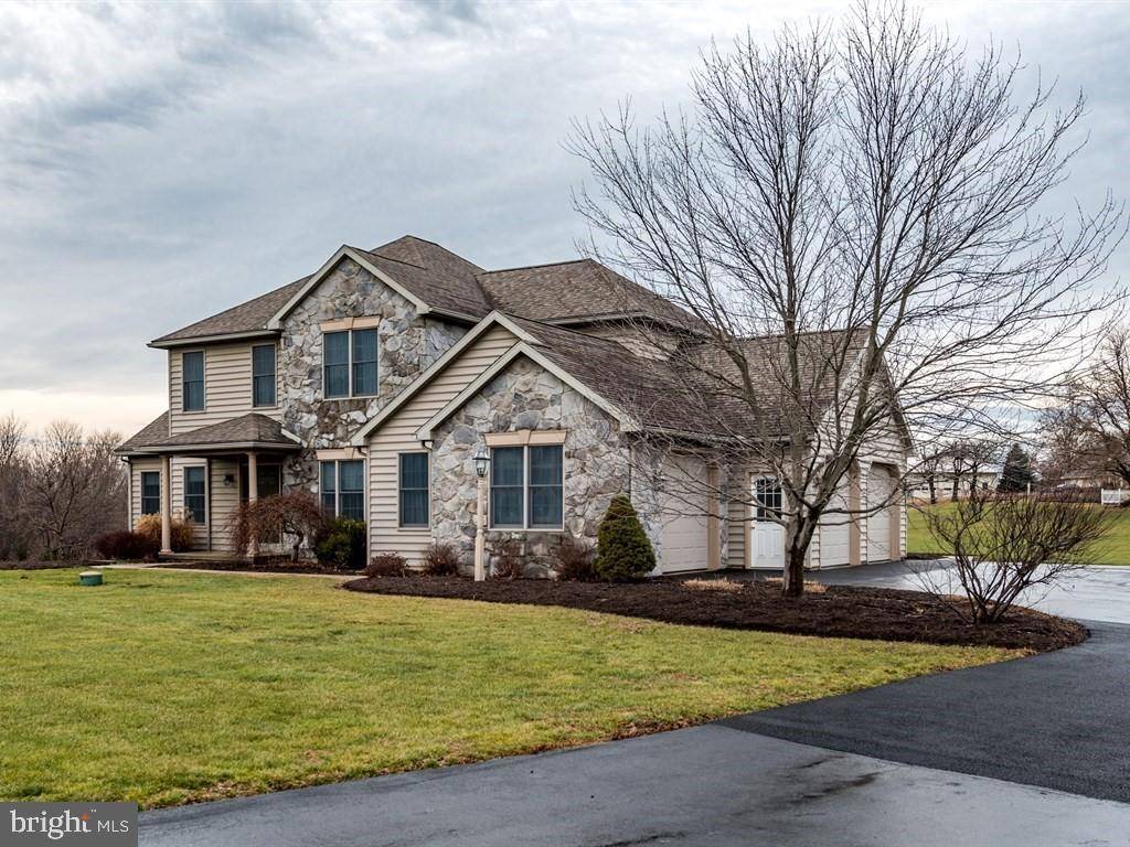 Lititz, PA 17543,785 ROHEN RIDGE DR