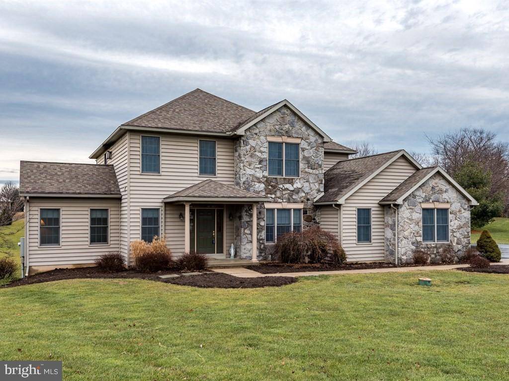 Lititz, PA 17543,785 ROHEN RIDGE DR