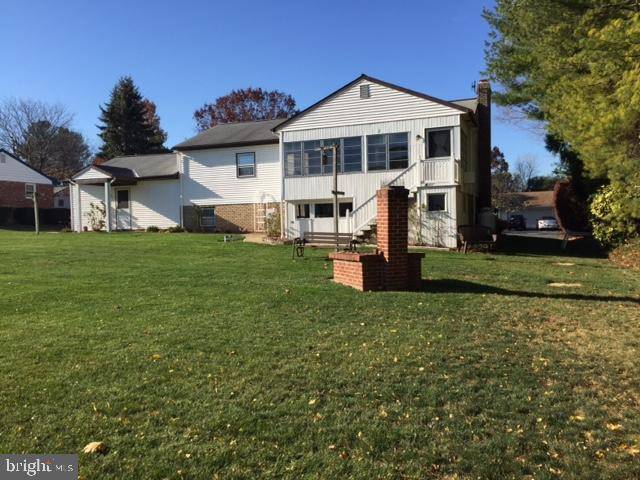 Leola, PA 17540,73 MEADOW VIEW DR