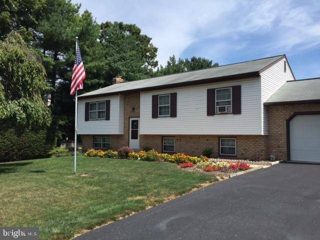 Leola, PA 17540,73 MEADOW VIEW DR