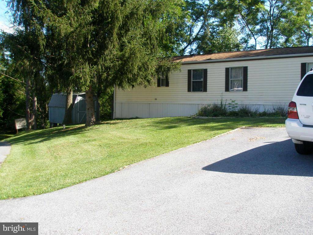 Grantville, PA 17028,10224 JONESTOWN RD #11