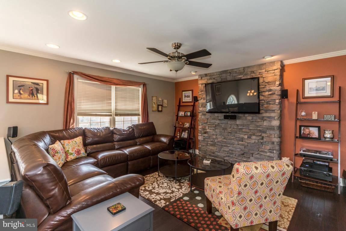 Lancaster, PA 17603,1012 FLAGSTONE CT