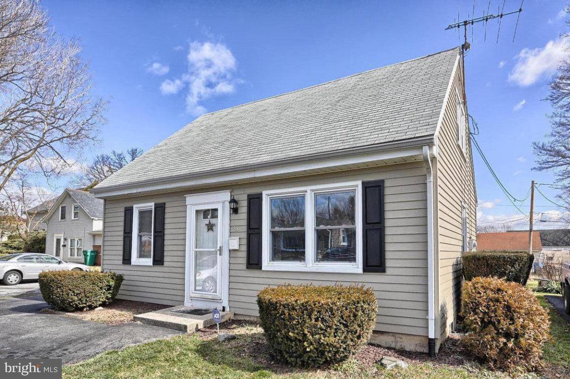 Lancaster, PA 17603,25 NURSERY LN