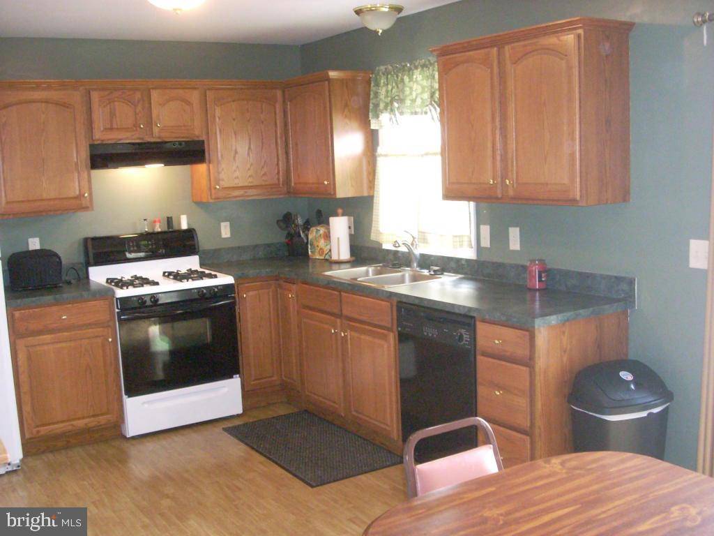 Elizabethtown, PA 17022,8 KING CT