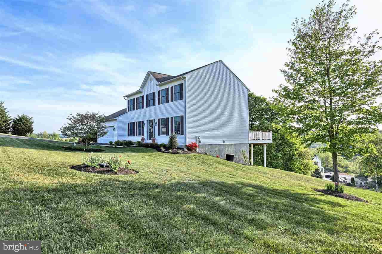 Glen Rock, PA 17327,1619 MARSHALL CT