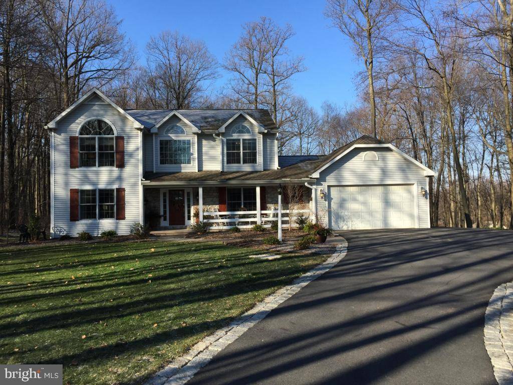 Pequea, PA 17565,42 FOUR OAKS DR