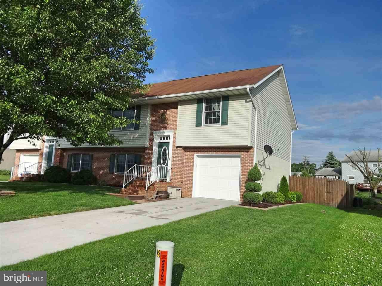 Mcsherrystown, PA 17344,8 SQUIRE CIR