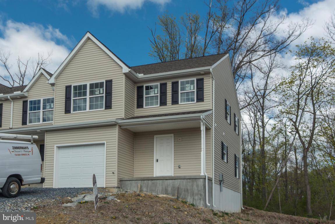 East Earl, PA 17519,271 WILDFLOWER DR #31