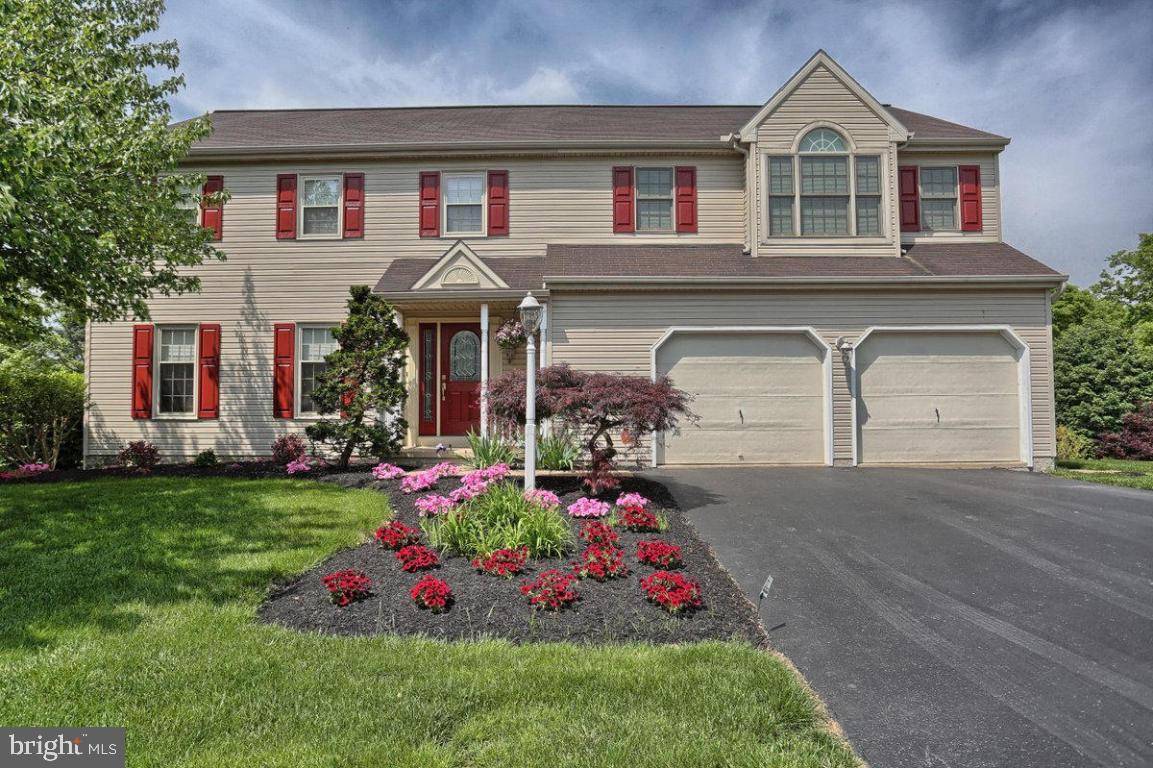 Ephrata, PA 17522,25 HORSESHOE DR