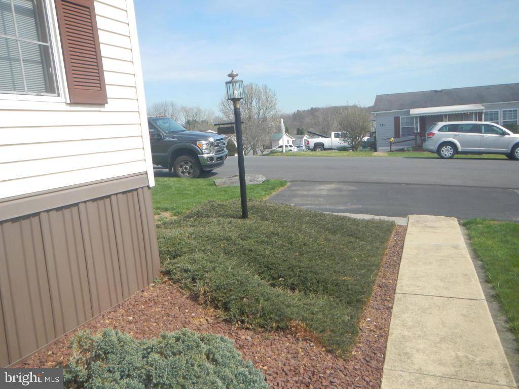 Lancaster, PA 17603,207 FAWN MEADOW XING