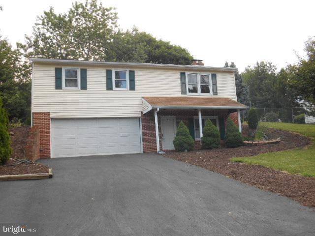 Dallastown, PA 17313,664 COLONIAL DR