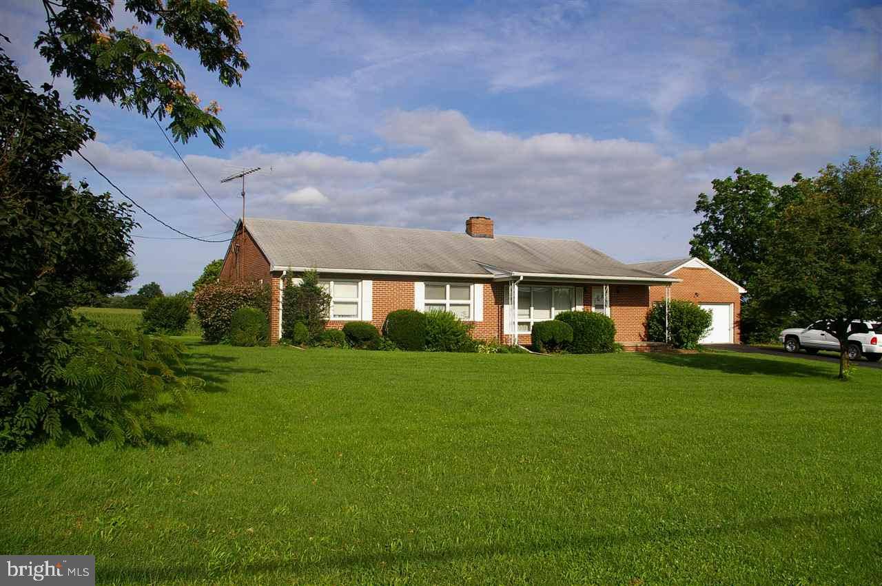 Biglerville, PA 17307,938 YELLOW HILL RD