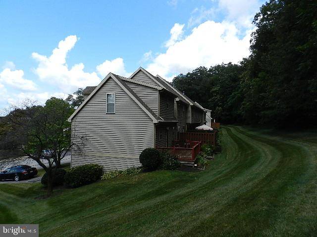 York, PA 17406,713 SKYVIEW DR