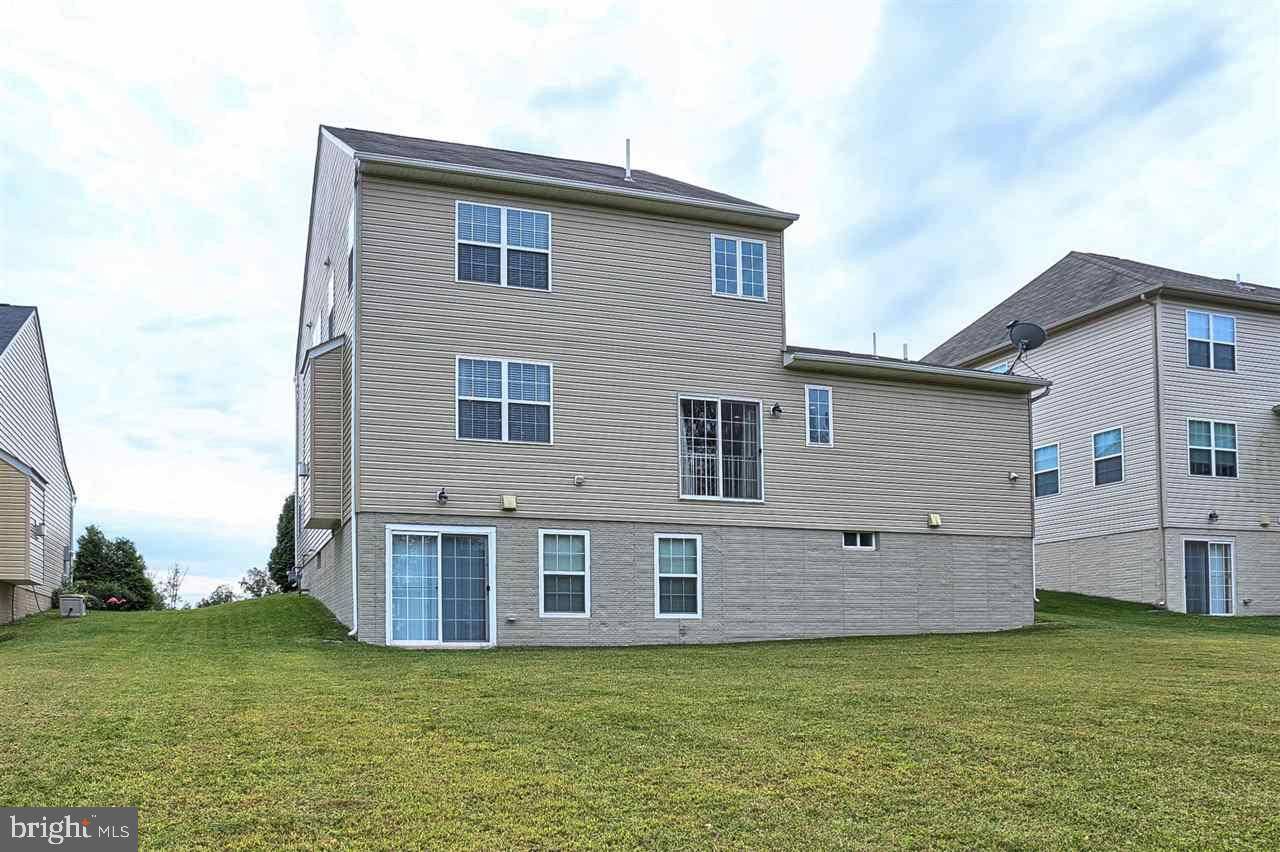 York, PA 17404,90 HICKORY RIDGE CIR