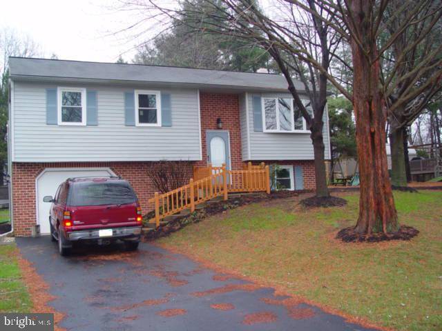 Conestoga, PA 17516,5 ORCHARD LN