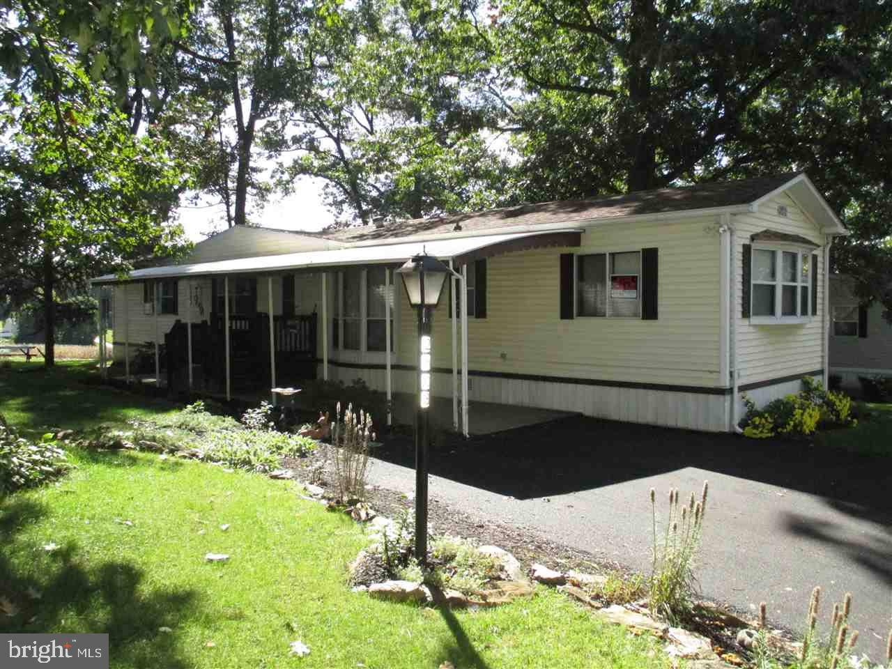 Stewartstown, PA 17363,2608 OAKWOOD HEIGHTS DR