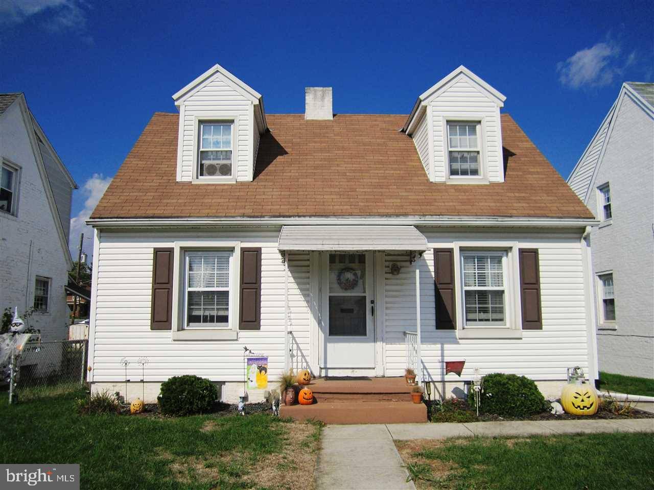 York, PA 17404,2037 W PHILADELPHIA ST