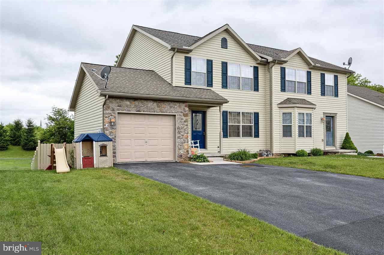 Hanover, PA 17331,109 HEMLOCK DR