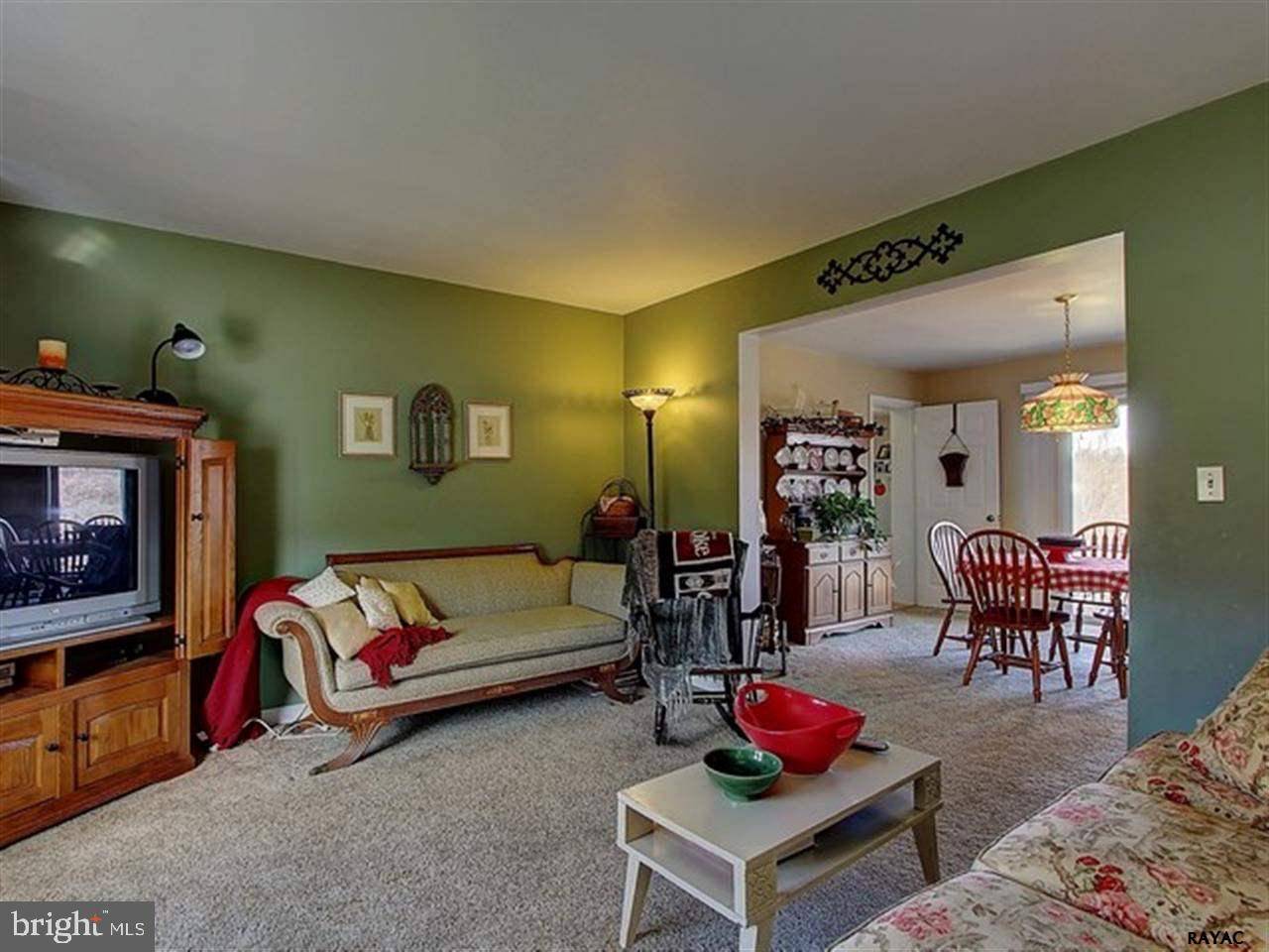 Red Lion, PA 17356,304 PLEASANT CORNER CT