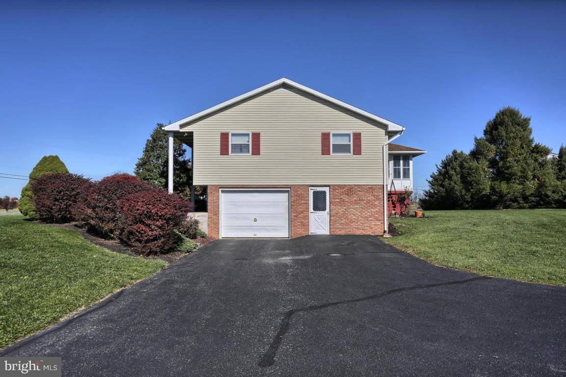 Annville, PA 17003,780 BRICKER LN