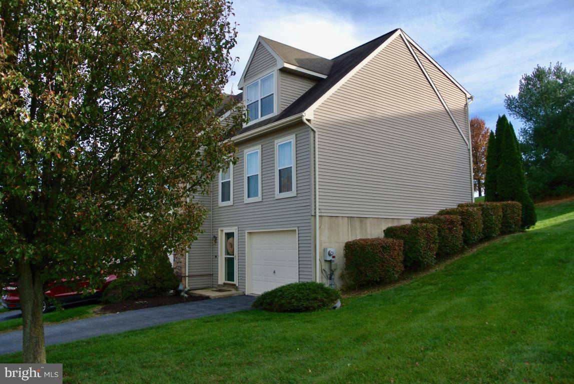 Mountville, PA 17554,332 OAKRIDGE DR