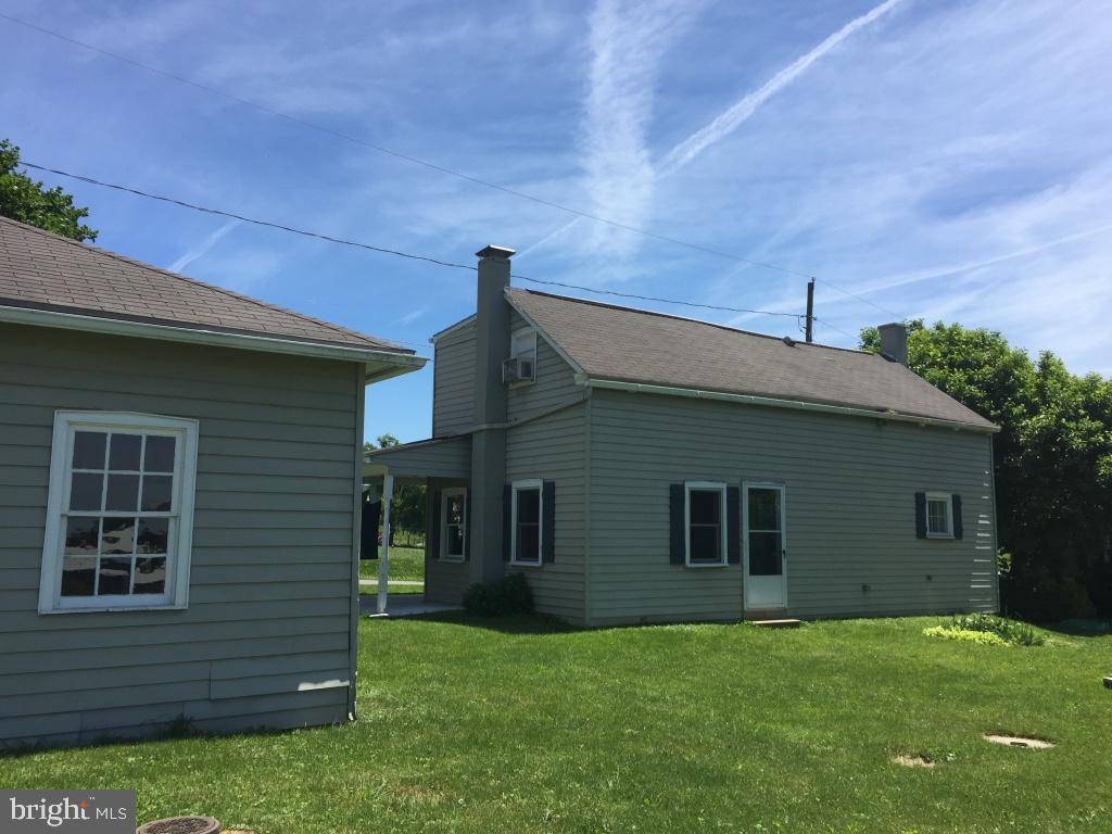 Leola, PA 17540,210 CEDAR DR