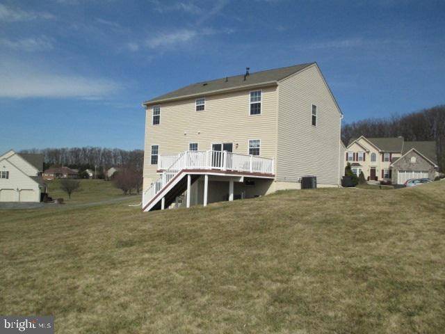 Spring Grove, PA 17362,210 LAKEVIEW DR