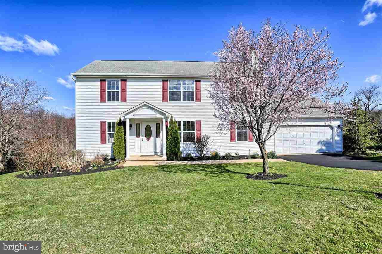 Stewartstown, PA 17363,221 COOL SPRING LN