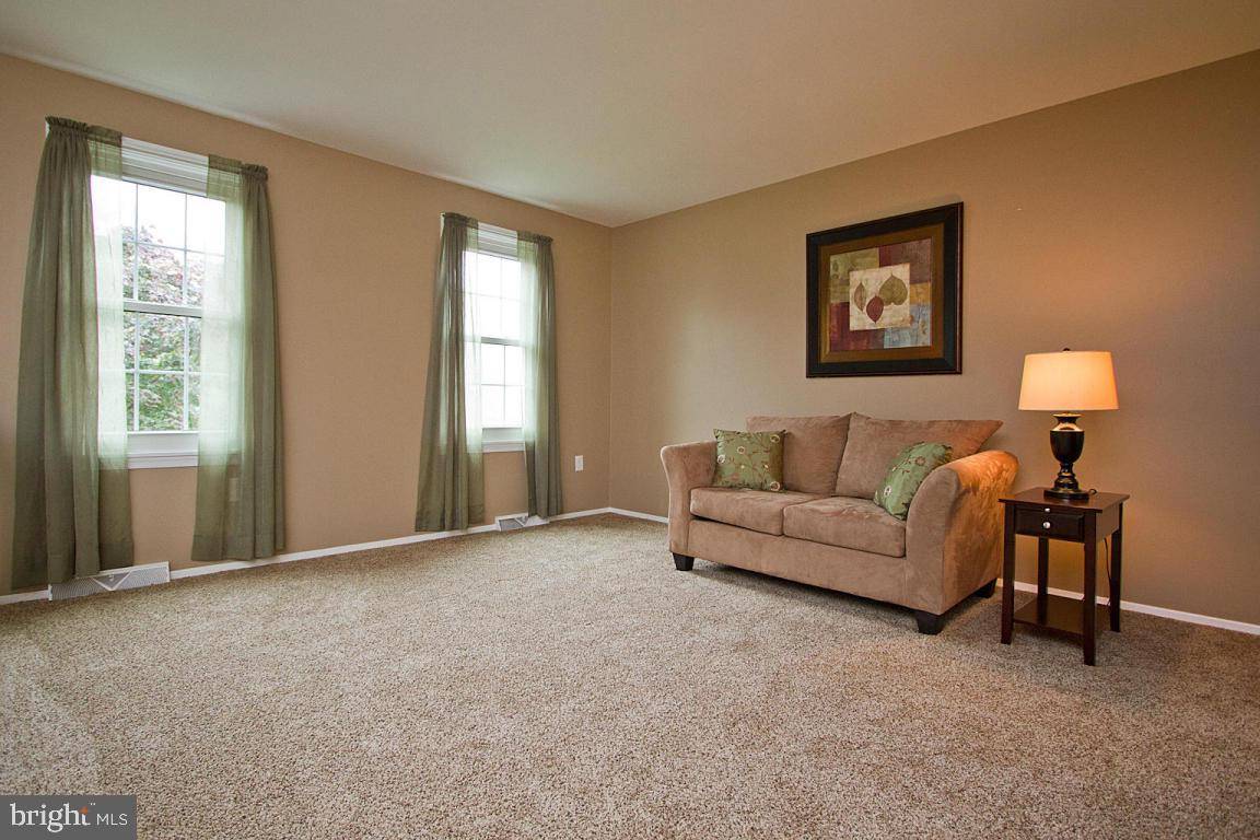 Mountville, PA 17554,440 HIGHLAND DR