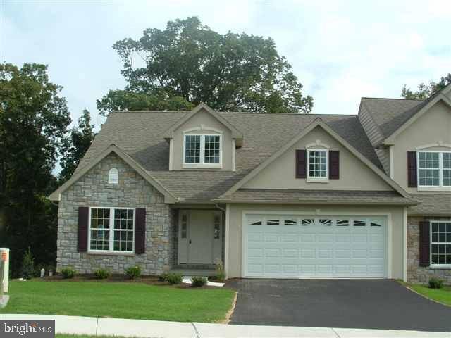 Elizabethtown, PA 17022,28 STONECREST TRL