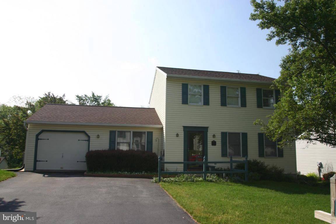 Elizabethtown, PA 17022,10 GREENLEAF LN