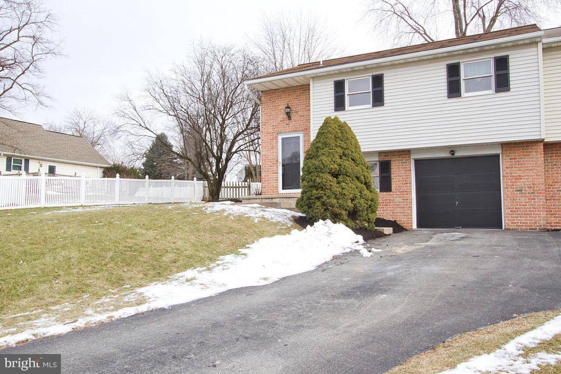 Stevens, PA 17578,4 SYCAMORE CIR