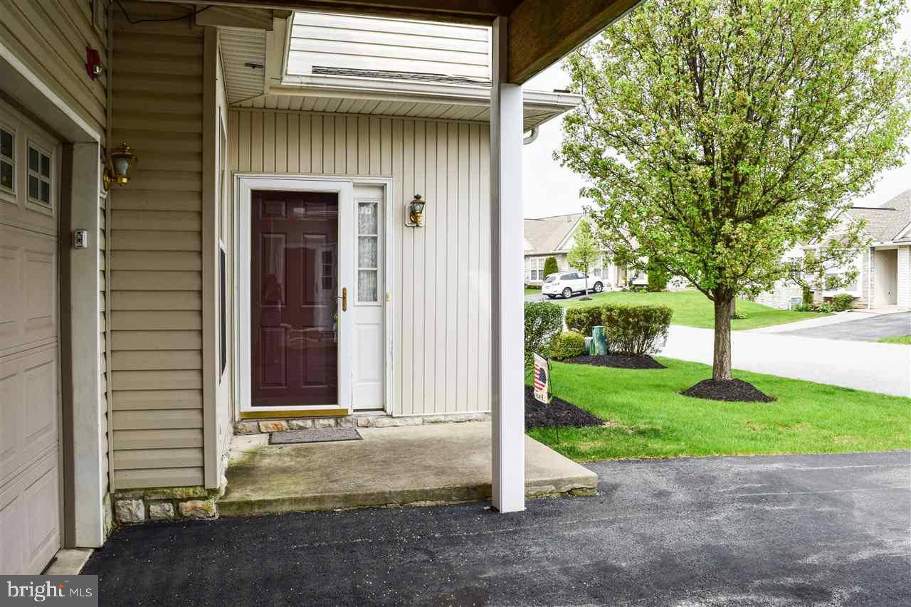 Stewartstown, PA 17363,808 CRESTVIEW LN