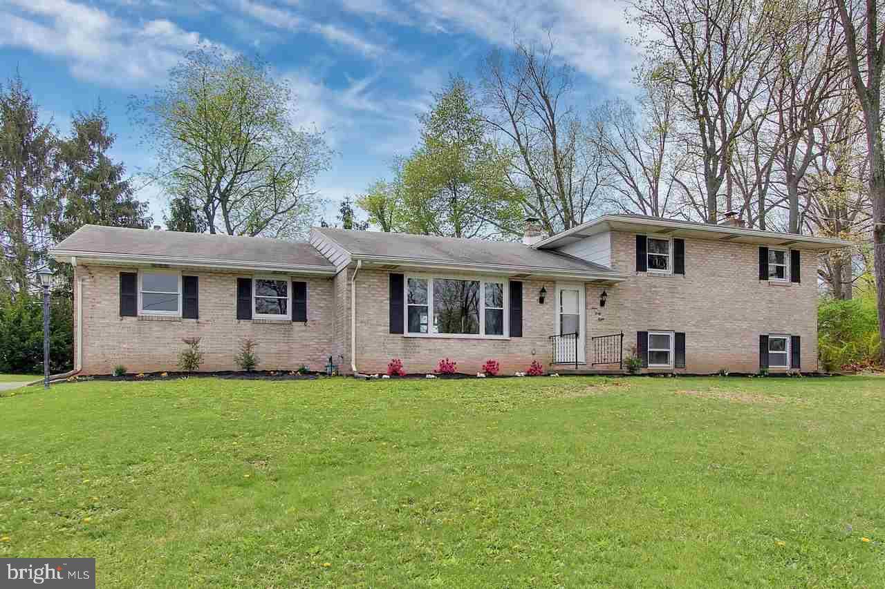 York Twp, PA 17402,448 BLUE RIDGE DR