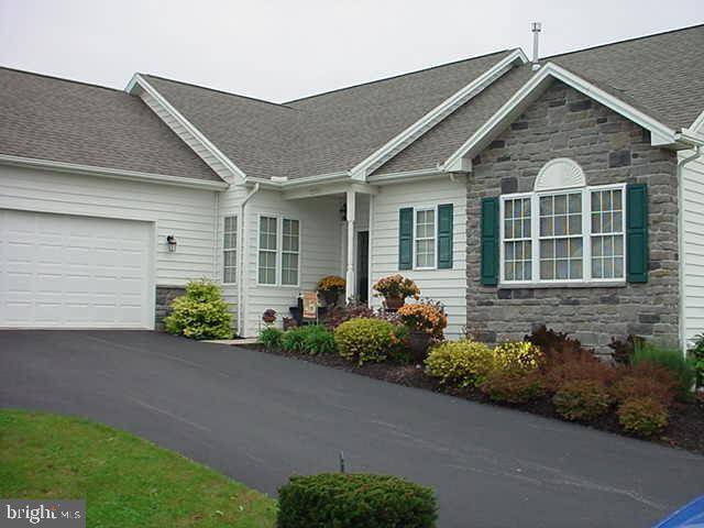 York Twp, PA 17403,2200 BAYBERRY CT