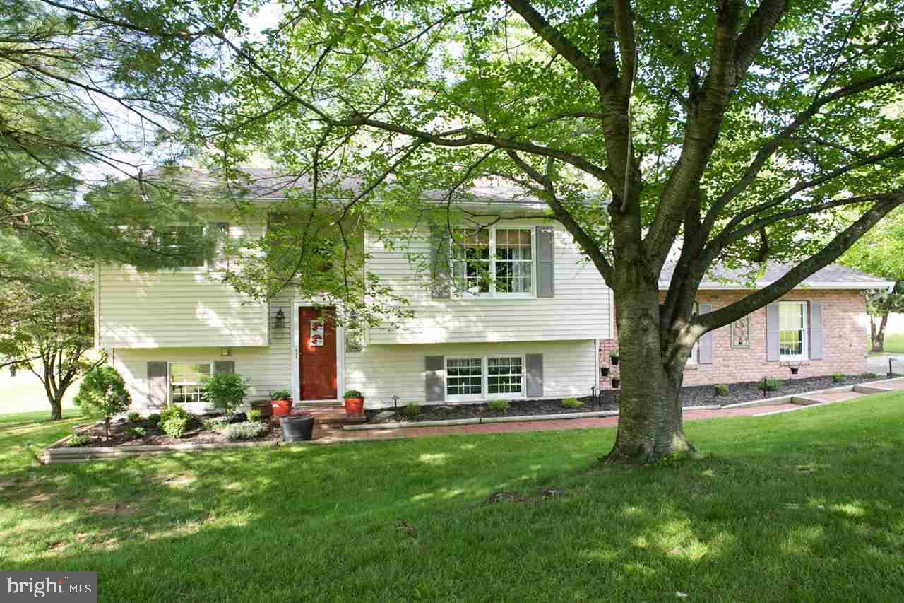 Stewartstown, PA 17363,4758 BARTON CIR