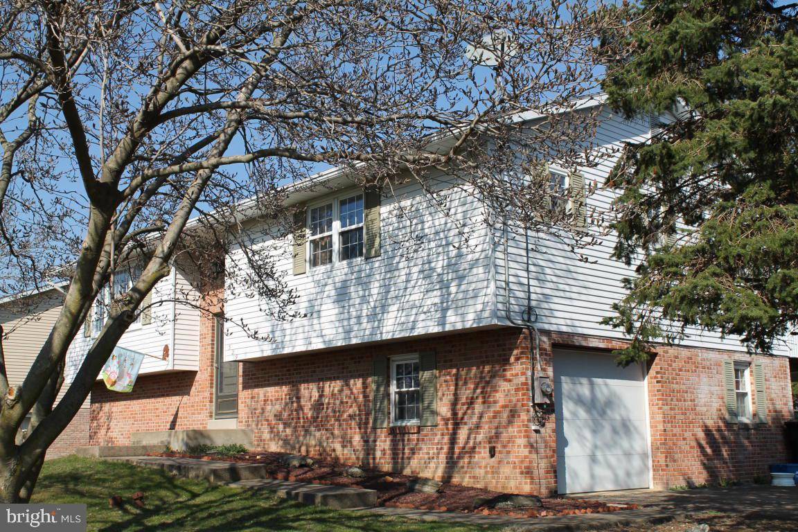 Willow Street, PA 17584,329 PLEASANT VIEW AVE