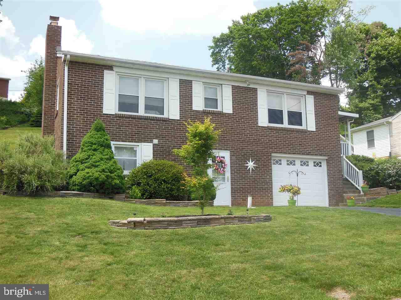 Glen Rock, PA 17327,248 PINE ST