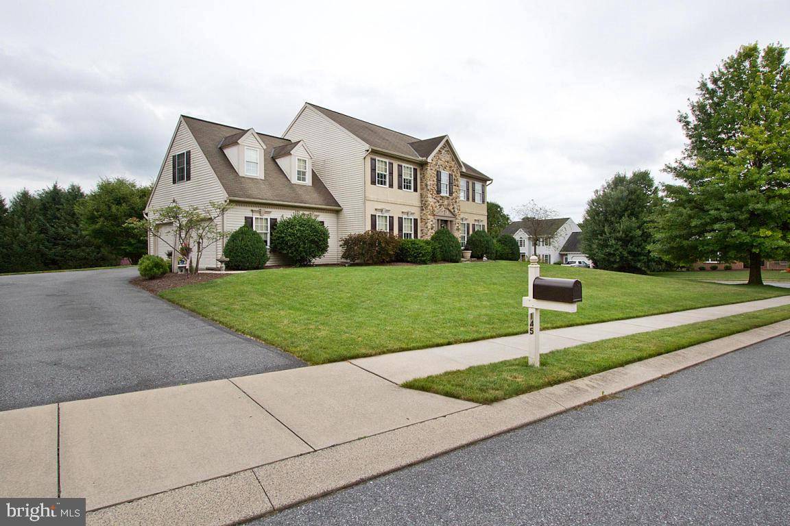 Ephrata, PA 17522,145 SPRING MEADOW LN