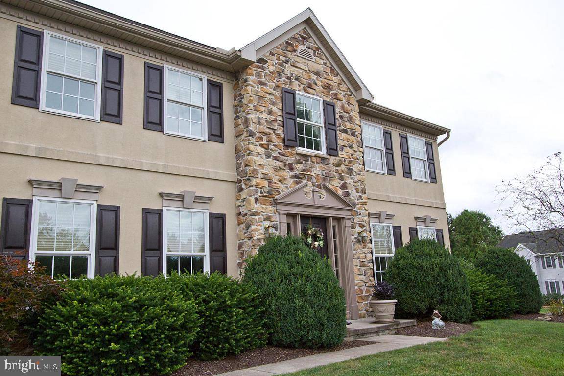 Ephrata, PA 17522,145 SPRING MEADOW LN